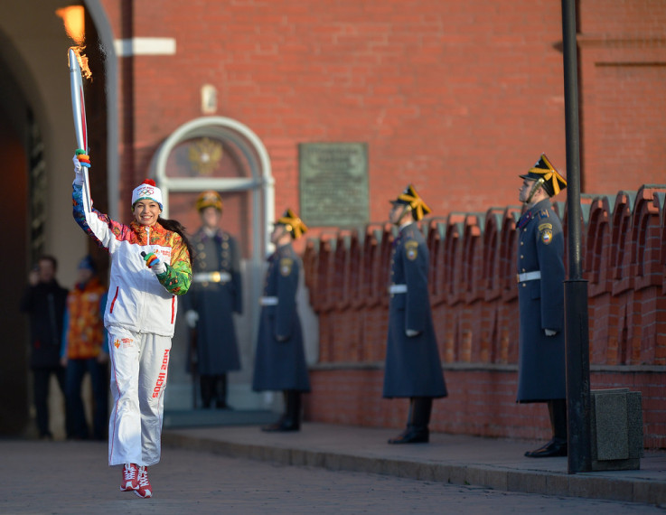7 февраля 2014 года в Сочи был зажжён Олимпийский огонь. «Одна страна – одна команда».
